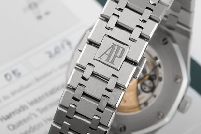 Front view of a 41mm Audemars Piguet Royal Oak selfwinding watch with stainless steel bracelet.